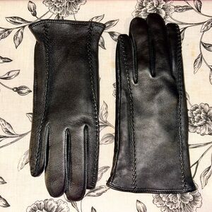 Delta Classic Black Leather Gloves